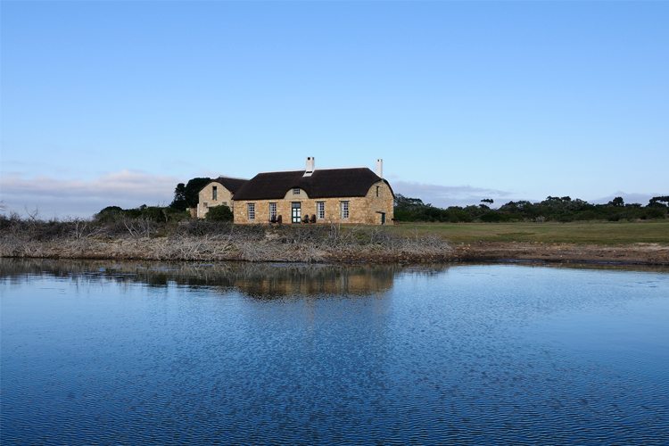 De Hoop Cottages: A Tranquil Game-Spotting Getaway in The Overberg